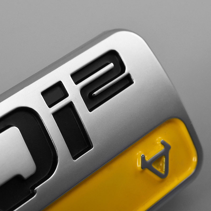 Distintivo per auto cromato 3D