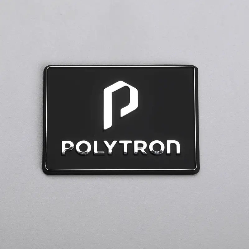 Etichetta con logo elettroformato 3D