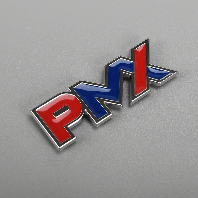 Adesivo con logo in plastica 3D