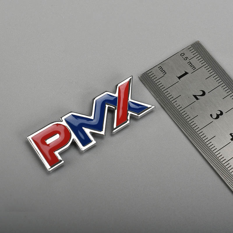 Adesivo con logo in plastica 3D