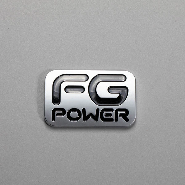 Emblema distintivo per auto 3D opaco con logo piatto per targhetta per auto in plastica ABS dal design personalizzato