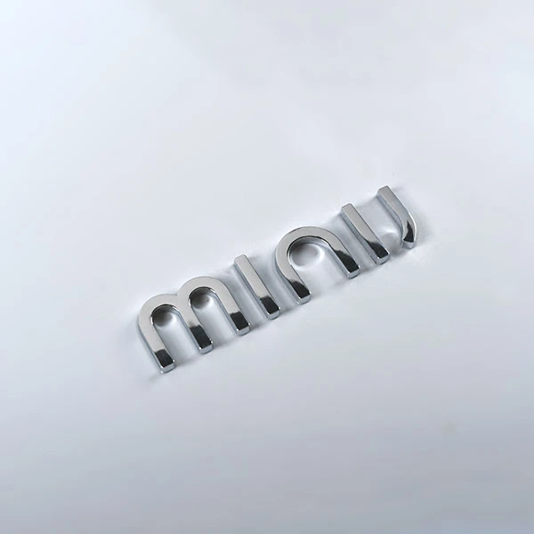 Distintivo del logo dell'auto
