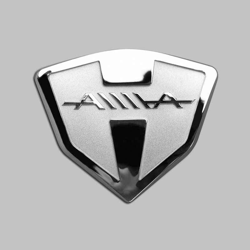Adesivo con logo metallico cromato