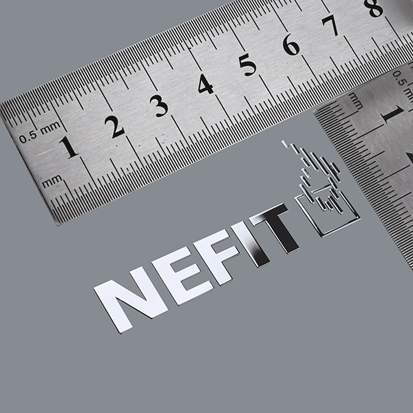 Etichetta con logo 3D