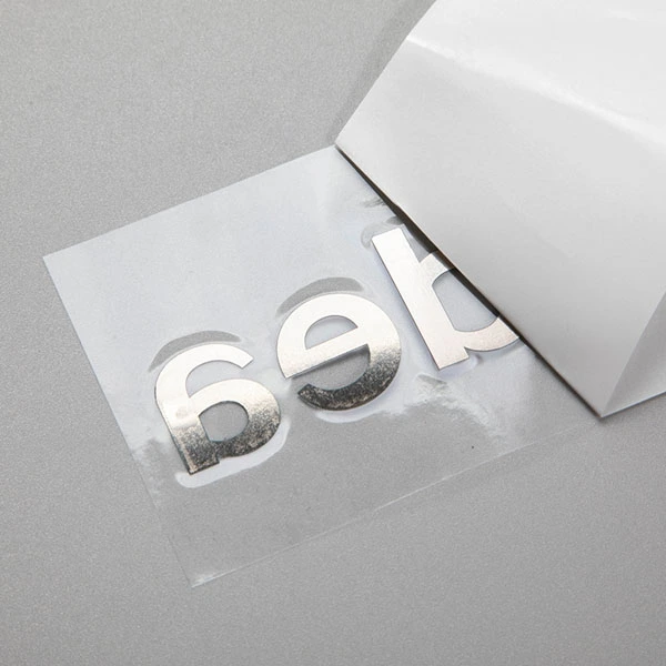 Elettroformatura sottile personalizzata Oro Nichel Trasferimento logo 3D Lettere metalliche Etichette Adesivi metallici cosmetici UV Adesivo per decalcomanie cromate