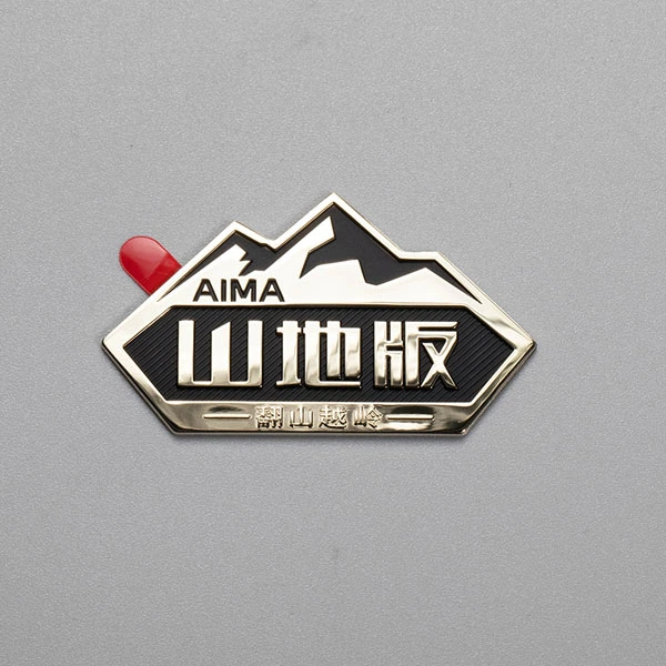 Adesivo distintivo cromato 3D con logo metallico personalizzato per motori automobilistici