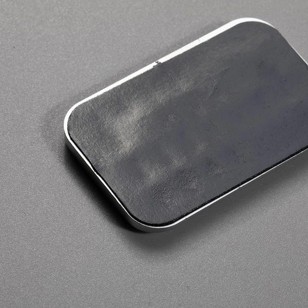 Emblema distintivo per auto 3D opaco con logo piatto per targhetta per auto in plastica ABS dal design personalizzato
