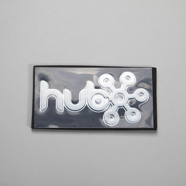 Etichetta in ABS con logo cromato