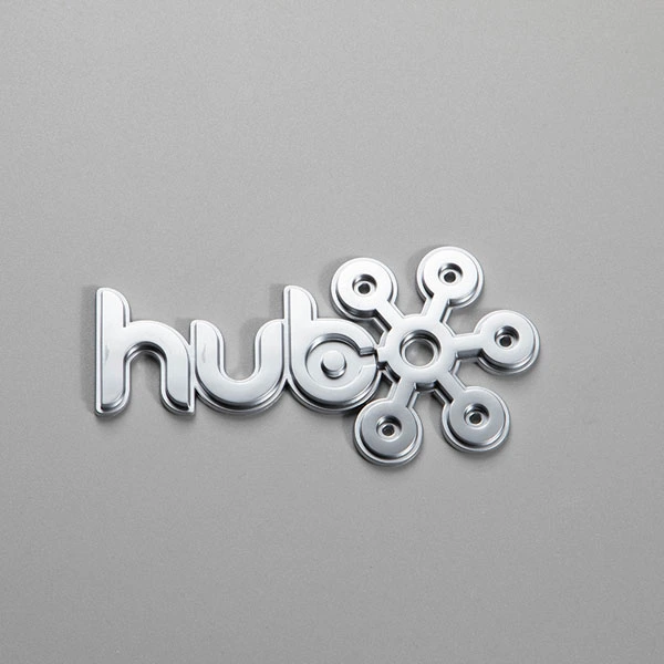 Etichetta in ABS con logo cromato