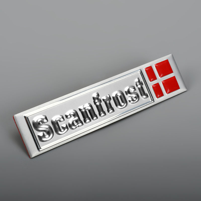 Logo in metallo