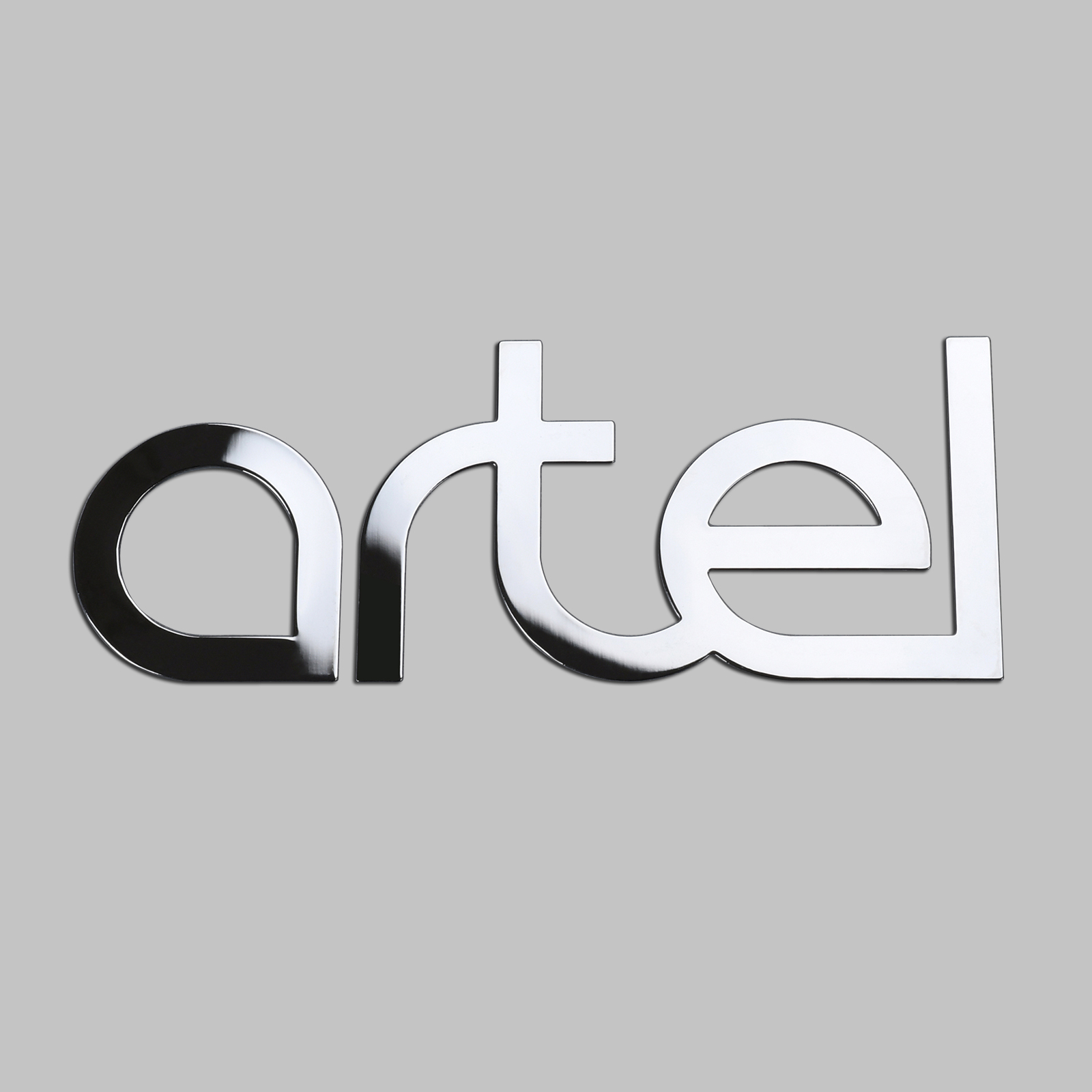 Logo adesivo in metallo
