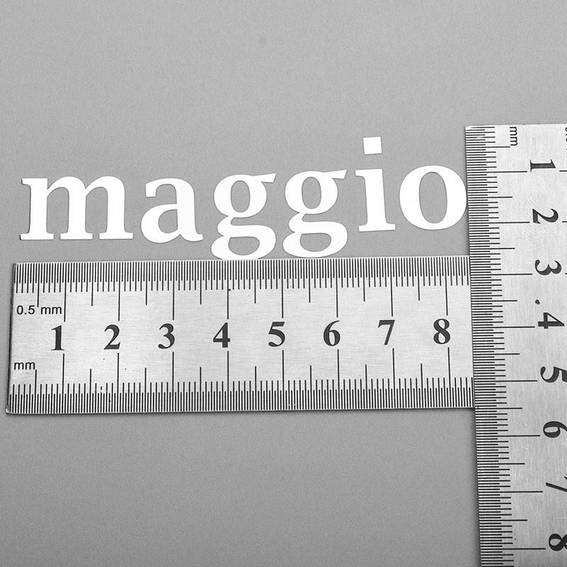 Etichetta con logo adesivo in nichel